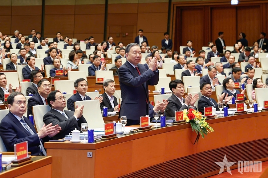 贯彻落实越共十四大决议全国会议隆重开幕